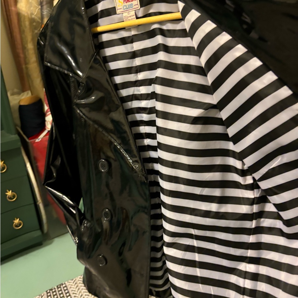 VINTAGE black patenet leather “ sporting club “ brand double breasted rain jkt - Picture 3 of 5